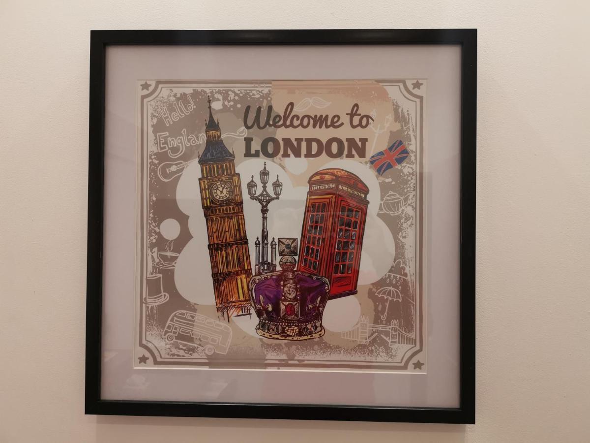 City Prime Apartments London Ngoại thất bức ảnh A souvenir from London