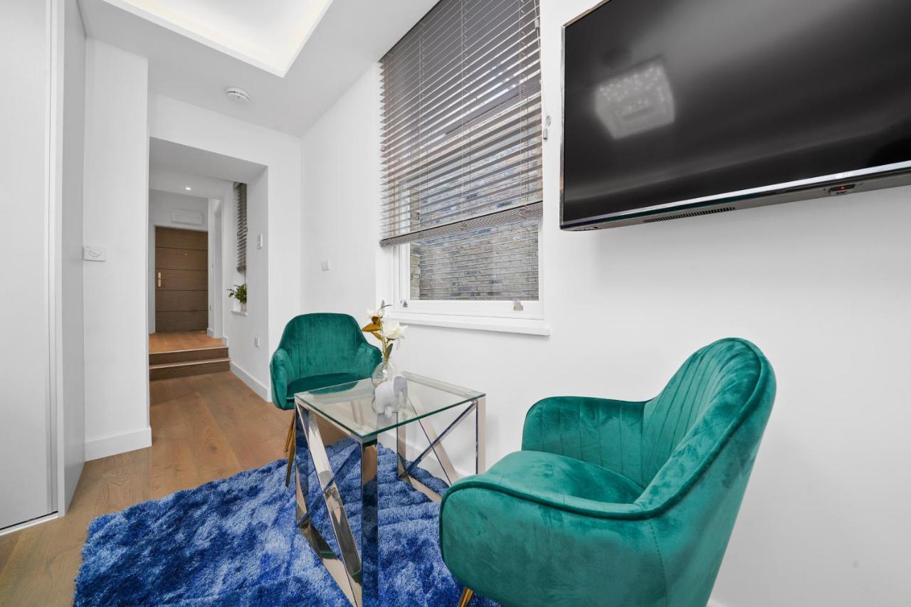 City Prime Apartments London Ngoại thất bức ảnh A staged photo of a living room