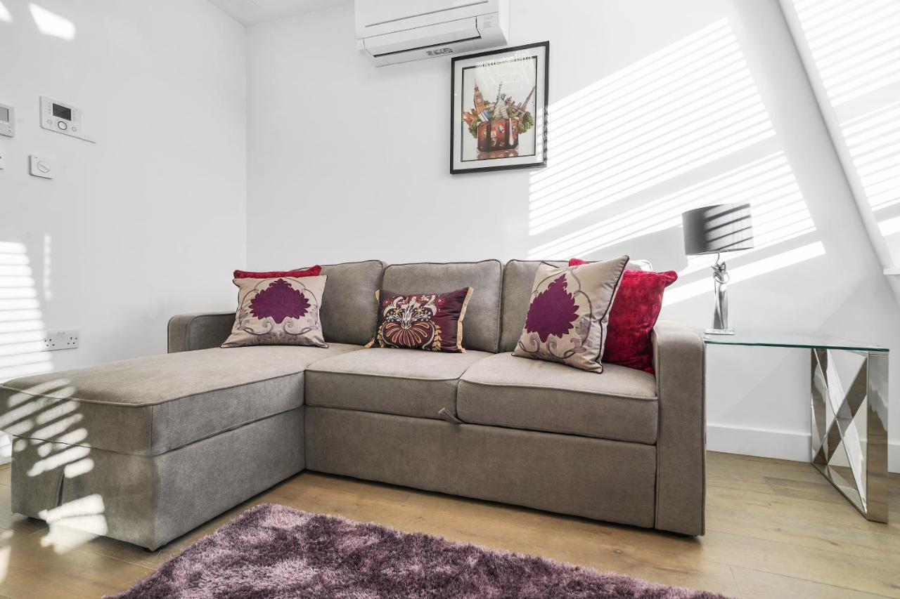 City Prime Apartments London Ngoại thất bức ảnh A sofa bed